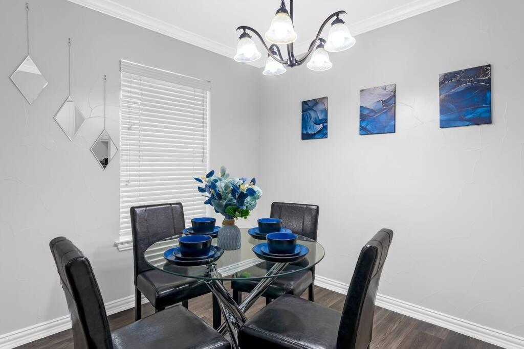 Family Friendly 2Bdrm-Walk To At&T/Cowboys Stadium Arlington Ngoại thất bức ảnh