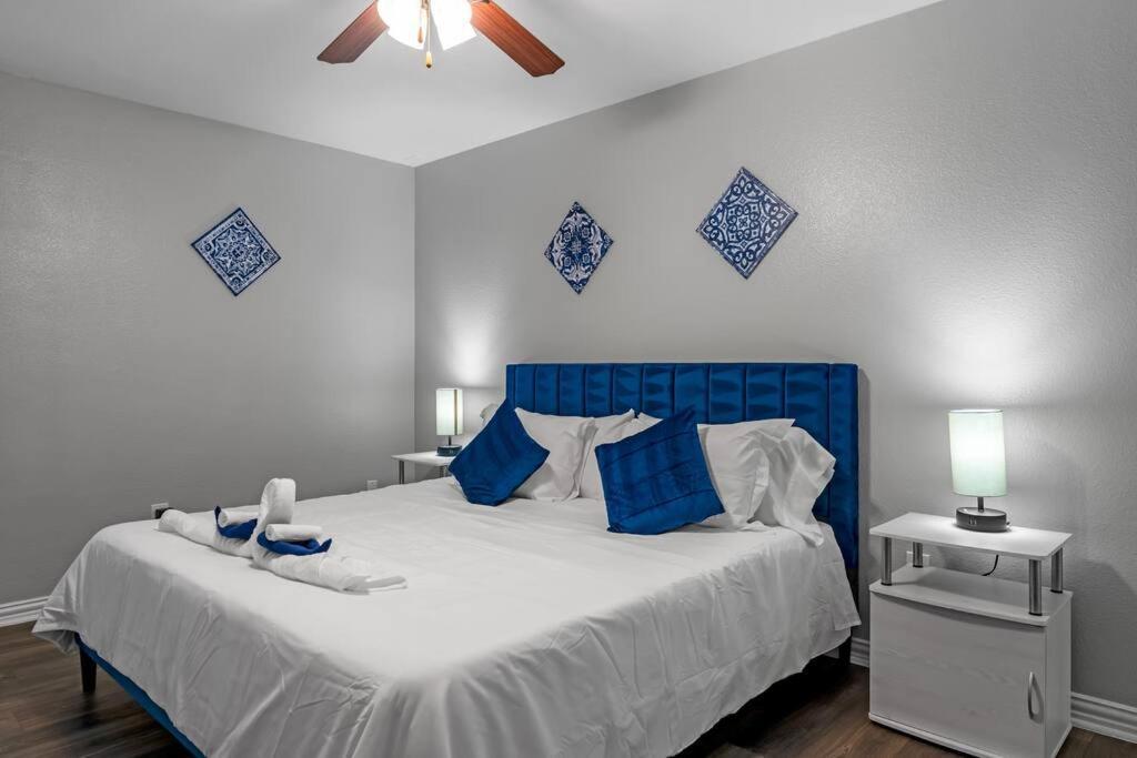Family Friendly 2Bdrm-Walk To At&T/Cowboys Stadium Arlington Ngoại thất bức ảnh