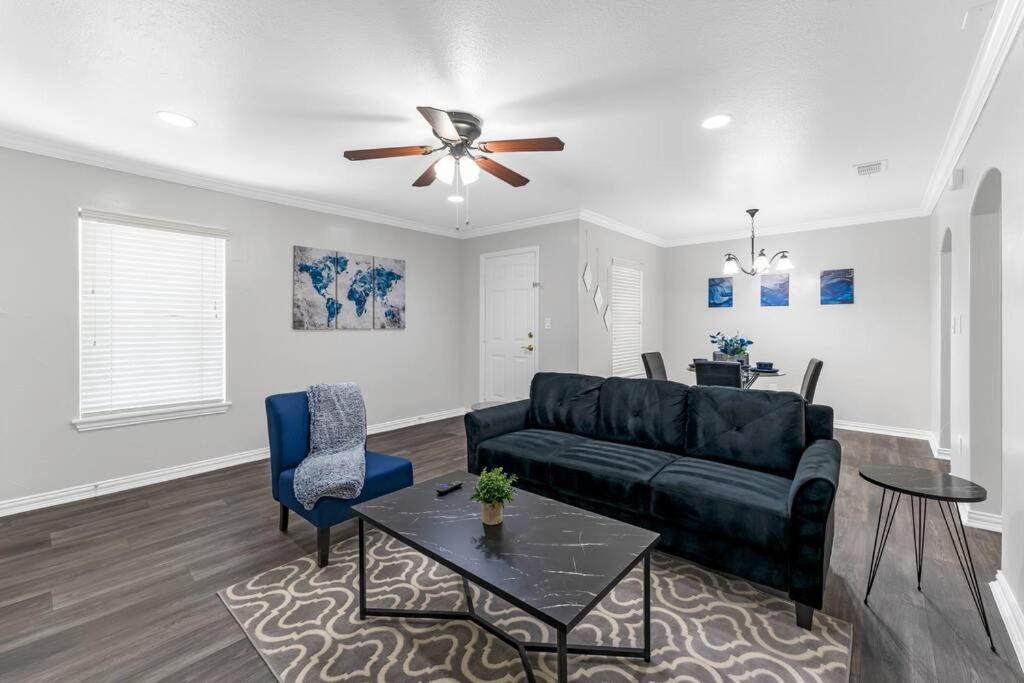 Family Friendly 2Bdrm-Walk To At&T/Cowboys Stadium Arlington Ngoại thất bức ảnh