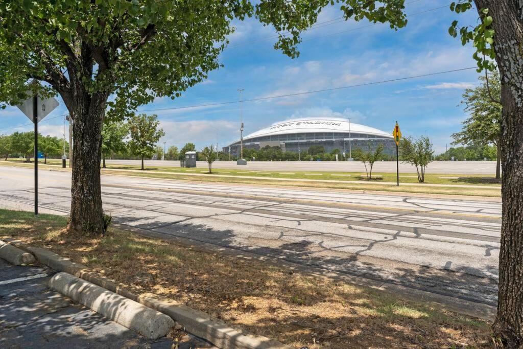 Family Friendly 2Bdrm-Walk To At&T/Cowboys Stadium Arlington Ngoại thất bức ảnh