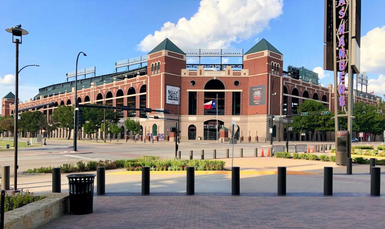Family Friendly 2Bdrm-Walk To At&T/Cowboys Stadium Arlington Ngoại thất bức ảnh